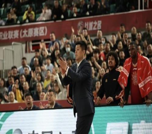 潘江：张宁多次要求上场，但我们谨慎考虑伤情拒绝了他的请求