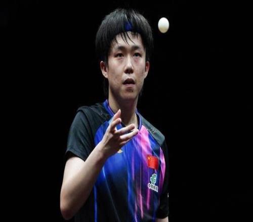 WTT香港总决赛男单半决赛：王楚钦因伤退赛