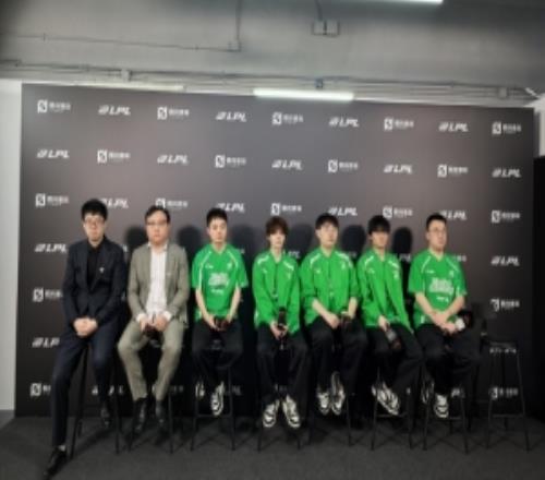 WBG赛后群访Crisp：前期没问题中期开始意见不统一出现分歧