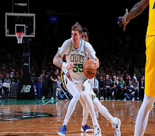 可惜出场时间太不稳定了，凯尔特人侧翼新星看起来都快打出来了