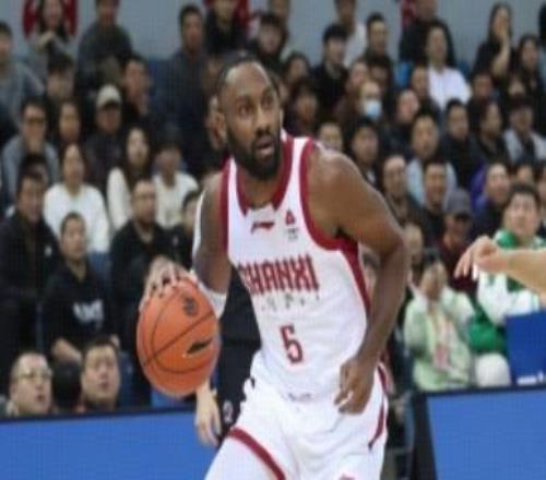 这么不专业CBA官方直播间解说多次将山西外援诺威尔叫成于米提