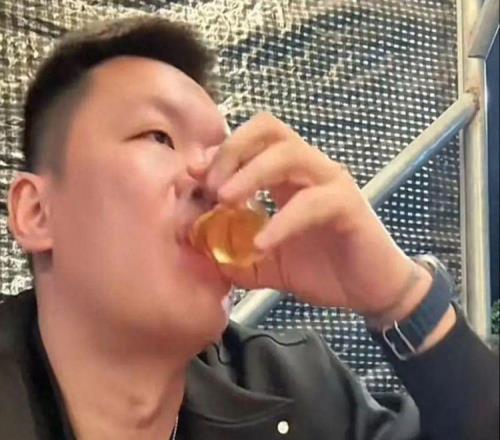 朱8还快乐吗广东男篮大厦将倾，3大内线或离队，主控深陷丑闻