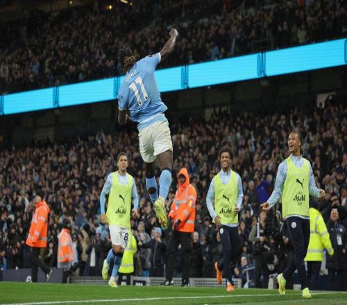 王者归来！争冠关键战完胜，曼城将利物浦踢出局，英超还是二人转