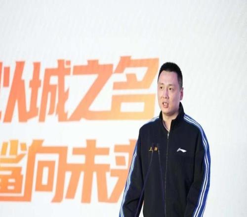 鲨向未来！上海久事男篮出征CBA新赛季