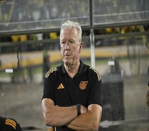 无缘直通世界杯后麦克拉伦辞职，迪尼：他照着稿子念，很虚伪