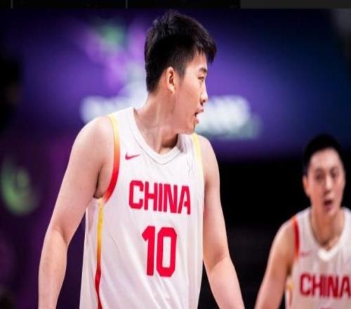 不怯场！20岁王俊杰砍21分男篮未来4号位答案