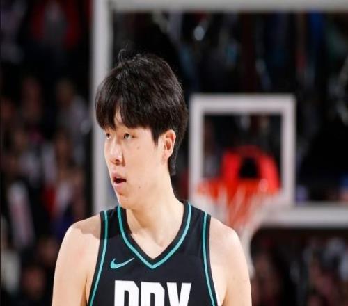 创易建联之后中国球员在NBA的得分新高！杨瀚森9分5板3助引热议