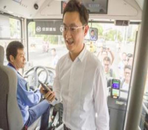 《三角洲》"救"腾讯腾讯二季度国内游戏收入404亿元同比增长17%