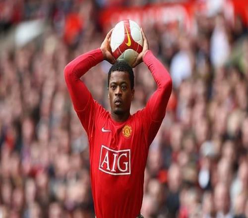 埃弗拉：在我职业生涯巅峰时期，我每天要吃38片止痛药