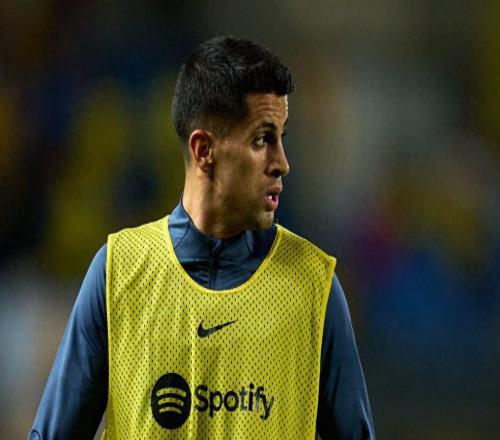 不去沙特了，坎塞洛会在巴塞罗那静候队友凯旋