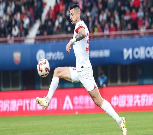 新赛季争冠热门云南玉昆又签下一名国脚，“银河战舰”雏形显现