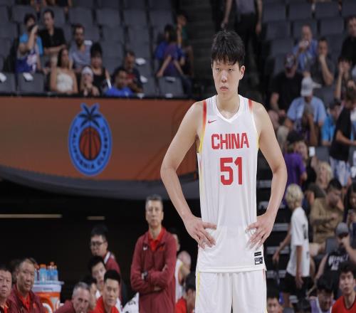 等你！杨瀚森转发：永不言败奋勇向前中国男篮一起加油！