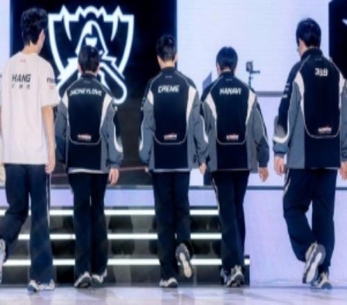 骆歆：这个BO5各个维度的差距30甚至天都还没黑透唉长路漫漫