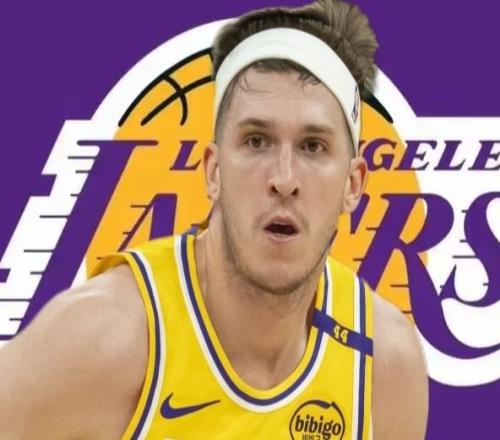 ESPN：业内普遍认为，里夫斯下份合同的年薪将超过3000万美元