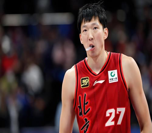 在场上赢35分！周琦面对老东家真卖力，球迷：没有一点放水