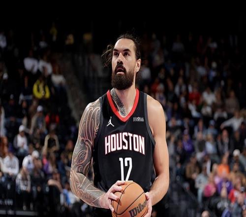 全靠他的前场篮板了！火箭对于内线老将的依赖度其实非常高