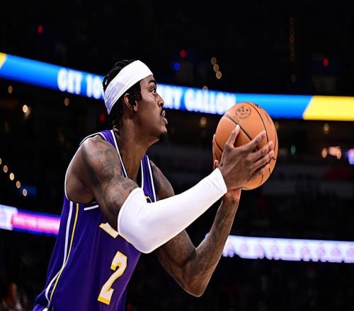 一旦对手表现不佳，湖人锋线大闸在场上的价值就比较有限了