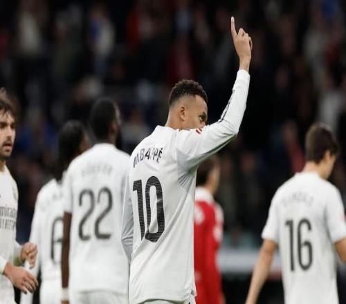 阿斯：众志成城，皇马希望复刻巴萨上赛季联赛翻盘夺冠的轨迹