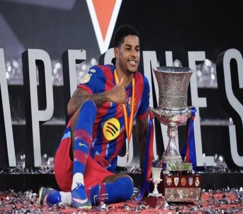 拉什福德社媒庆祝夺冠：多么棒的新年开局