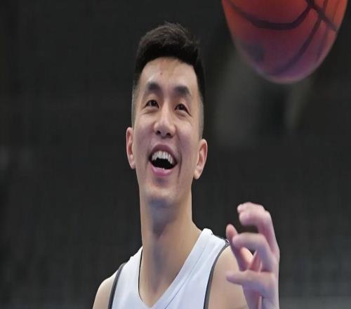 亏大了！花1200万供着顶薪球员，2年打了13场球：肠子悔青了吧