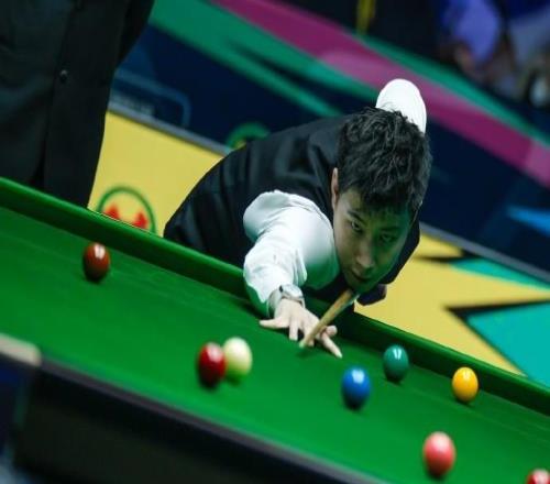 斯诺克国锦赛：赵心童、肖国栋顺利晋级，奥沙利文65绝杀