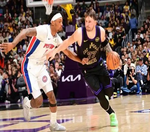 东契奇8失误，湖人末节崩盘！老詹17投17分&双塔4篮板，CC轰27+11