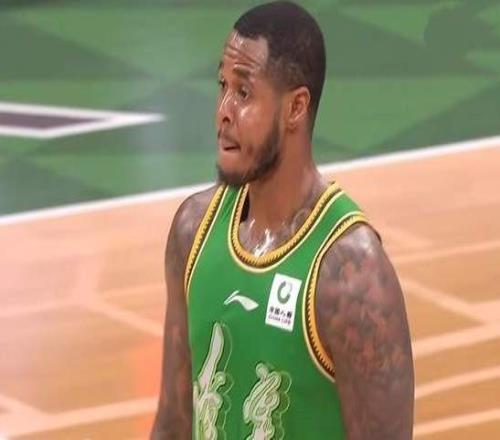 两连败，辽宁男篮季后赛位置不保，王岚嵚+姜宇星0分，新外援水货