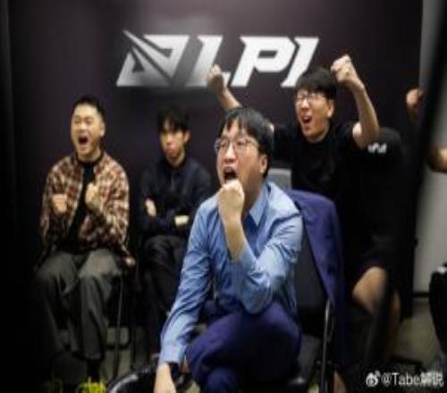 BLG被偷家！涵艺：Tabe把bigwei小白家子正都带去了JDG