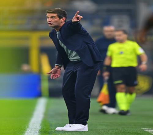 菜鸟不菜！齐沃带队8胜3负登顶意甲，国米两对手先后遭遇魔咒