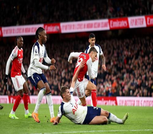 阿森纳vs热刺半场数据：阿森纳控球率68%，射门80，射正40