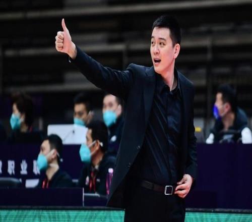 CBA大交易！张镇麟离开辽宁，加盟上海男篮，带队冲击总冠军