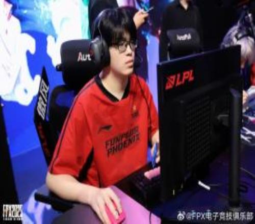 Care会玩塞拉斯本赛段两把总战绩0杀8死上次落后Rookie7.2K经济