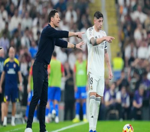 巴萨正义必胜！巴萨战胜皇马，阿隆索完败弗里克