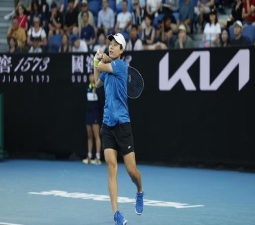 澳网结束单打首轮争夺，中国网球军团四人成功晋级