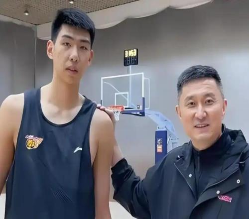 徐昕申请离队，辽宁男篮有意，广东提出交易方案：徐昕交易张镇麟