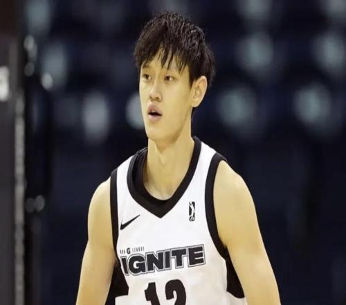 中国男篮全新4小只谁强NBA给出实力定位，曾凡博林葳不如崔永熙