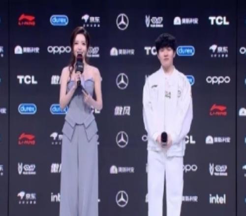 rookie谈局内三打五：一开始觉得厄塔汗给了不好赢我有TP能打