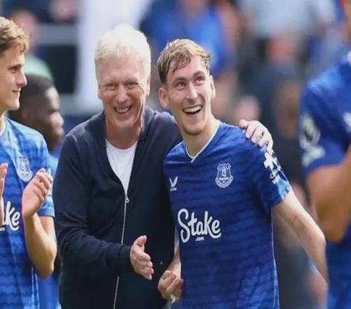 超新星重回曼联“新卡里克”可别犯错，坚守埃弗顿是最好选择