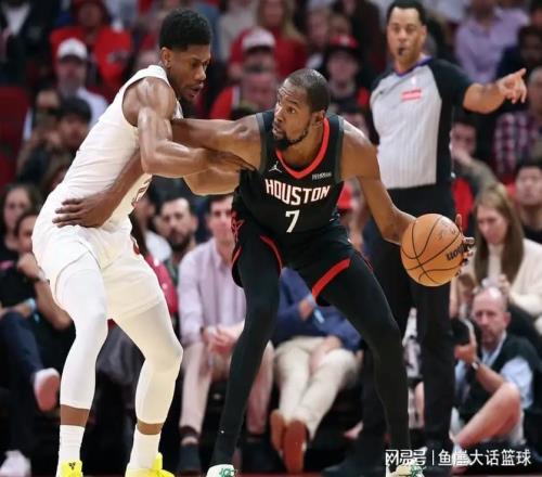 NBA最新排名出炉！马刺三队大爆冷，火箭升到第四，湖人坐收大礼